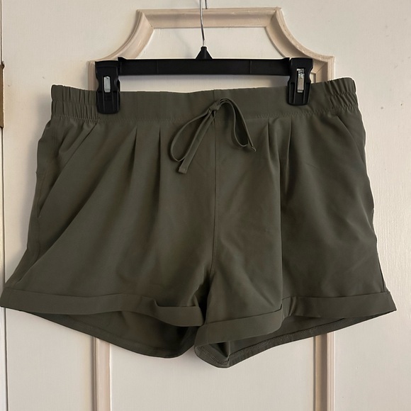 ZYIA Pants - Zyia summer shorts